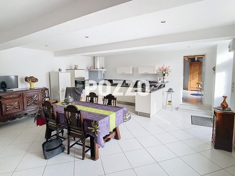 Maison - 156 m² - 7 pièces