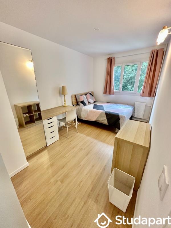 Chambre - 9 m² - 1 pièce