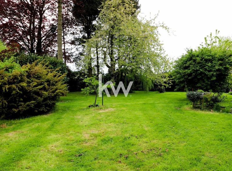 Maison - 283 m² - 9 pièces