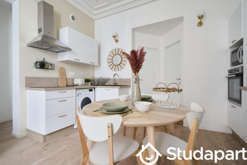 Chambre - 11 m² - 1 pièce