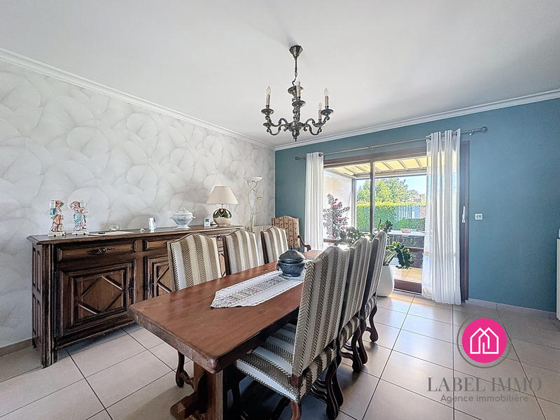 Maison - 176 m² - 8 pièces