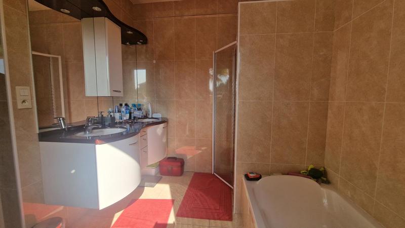 Maison - 137 m² - 5 pièces