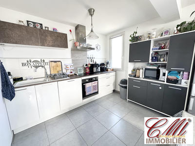 Maison - 81 m² - 5 pièces