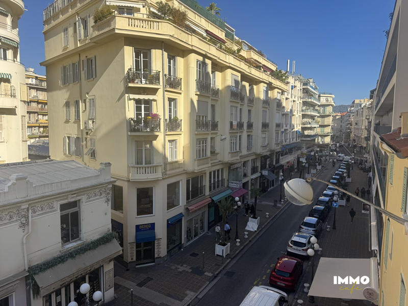 Appartement - 99 m² - 4 pièces