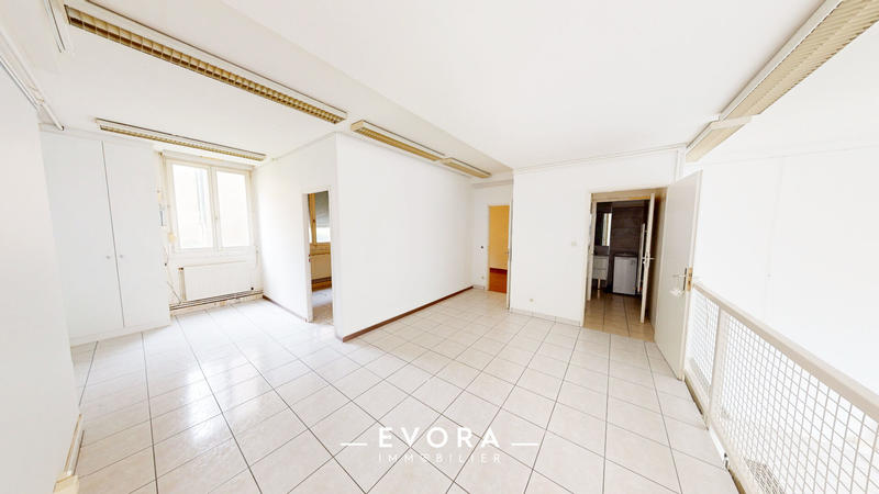 Appartement - 105 m² - 3 pièces