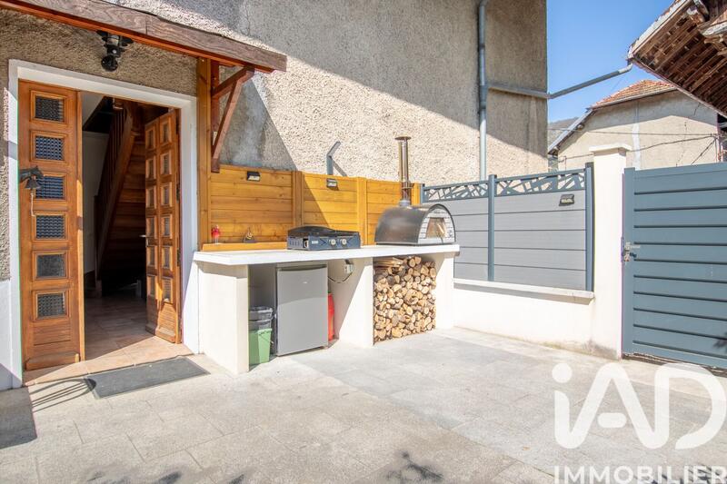 Maison - 141 m² - 5 pièces