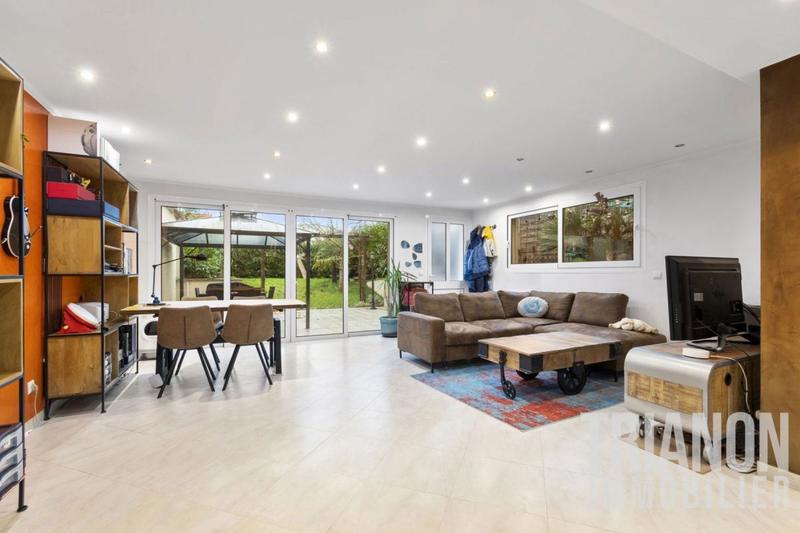 Appartement - 85 m² - 4 pièces