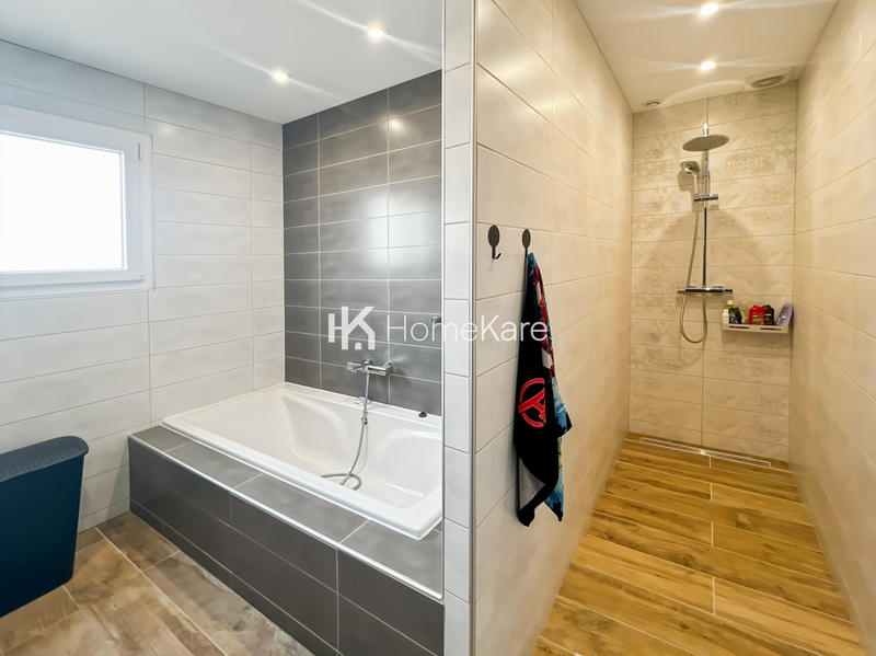 Maison - 145 m² - 5 pièces