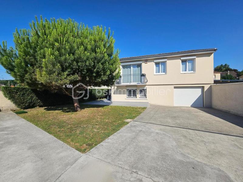 Pavillon - 100 m² - 5 pièces