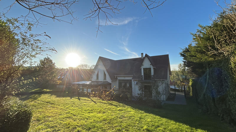 Maison - 200 m² - 5 pièces