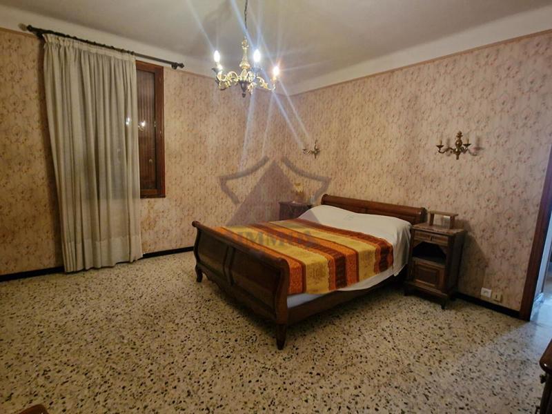 Appartement - 125 m² - 7 pièces