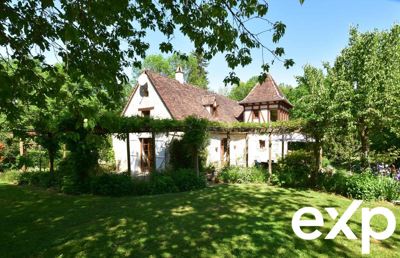 Maison - 340 m² - 10 pièces