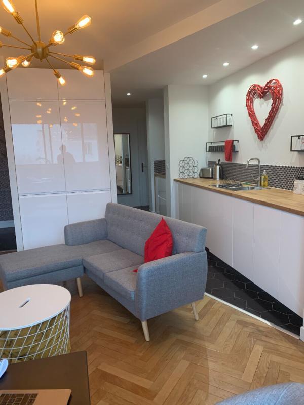 Appartement - 93 m² - 6 pièces