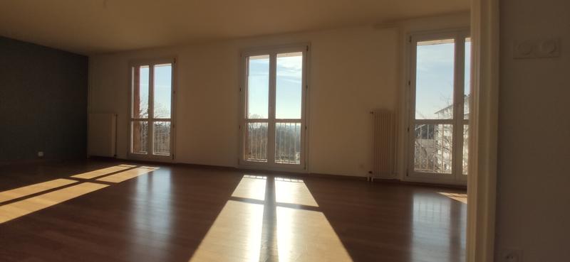 Appartement - 121 m² - 6 pièces