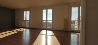 Appartement - 121 m² - 6 pièces