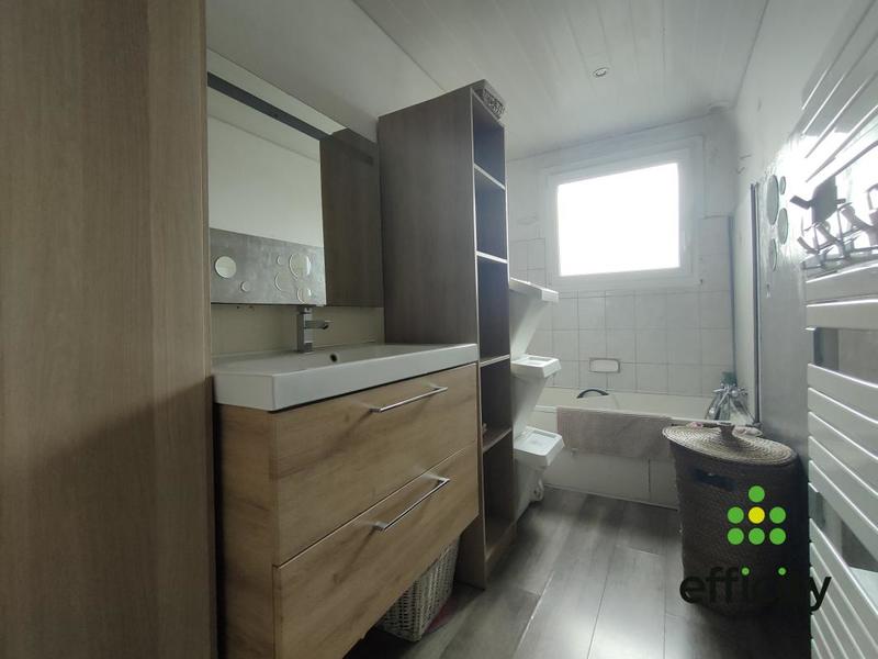 Pavillon - 160 m² - 9 pièces