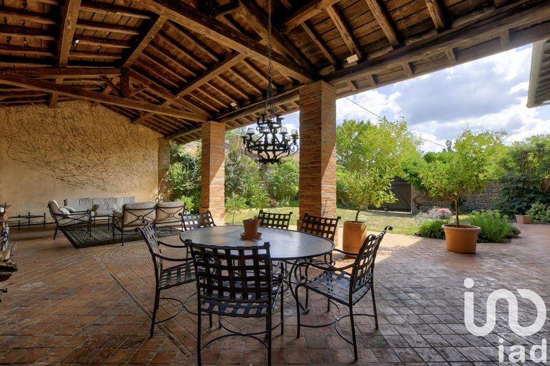 Maison - 435 m² - 11 pièces