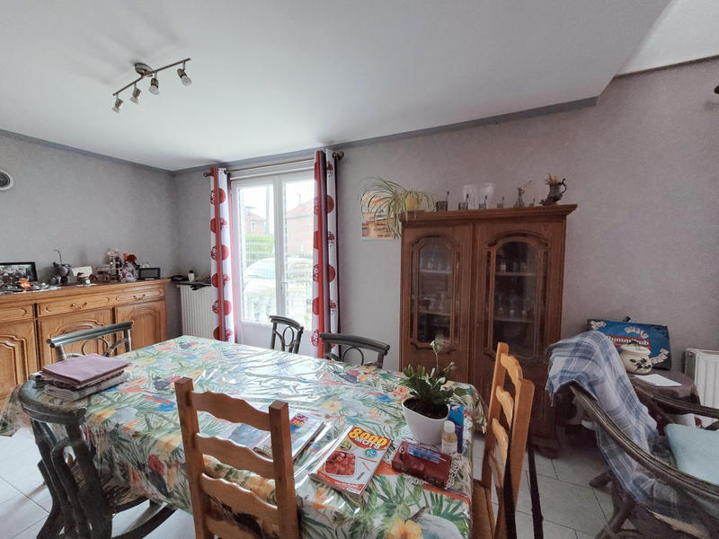 Maison - 95 m² - 4 pièces