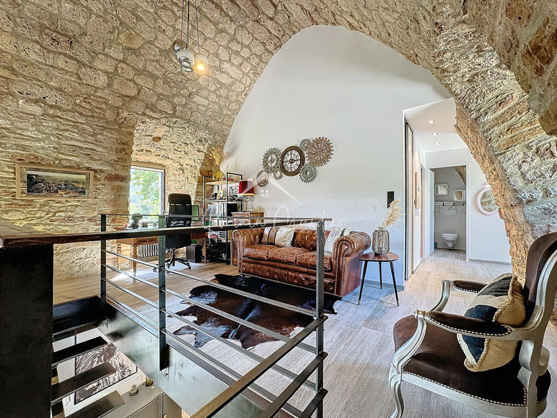 Villa - 196 m² - 5 pièces