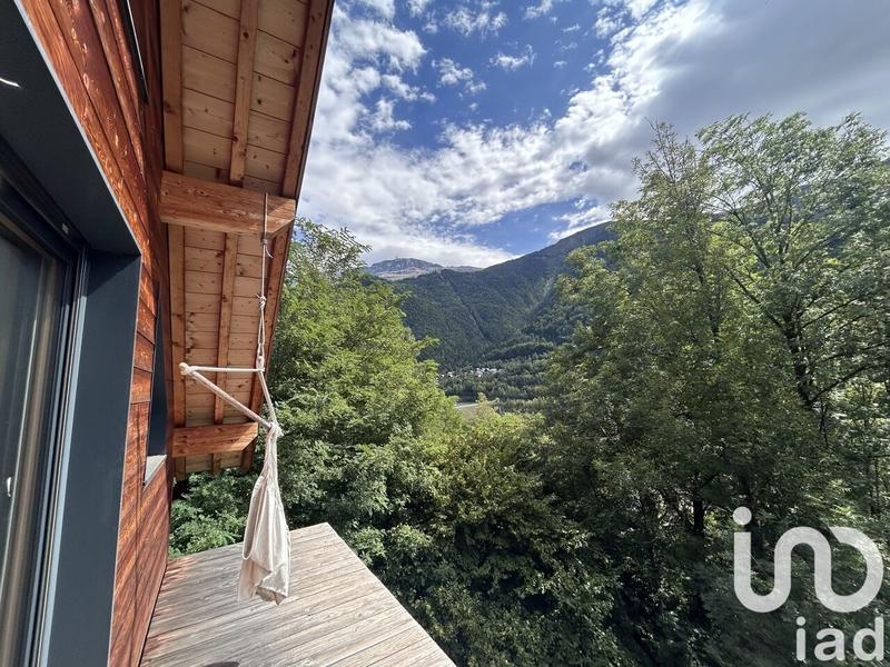 Châlet - 111 m² - 4 pièces