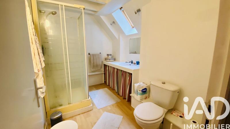 Maison - 305 m² - 10 pièces