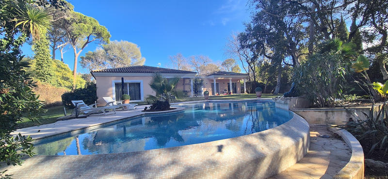 Villa - 230 m² - 7 pièces