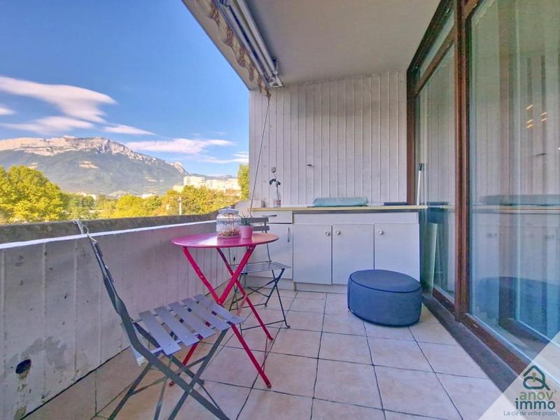 Appartement - 95 m² - 5 pièces