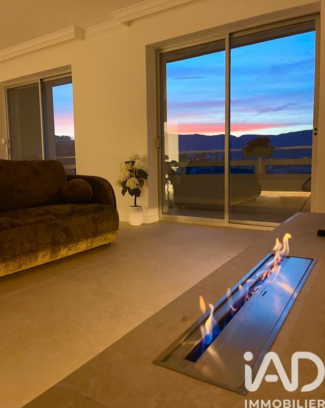 Appartement - 101 m² - 4 pièces