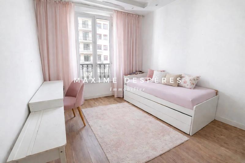 Appartement - 87 m² - 4 pièces