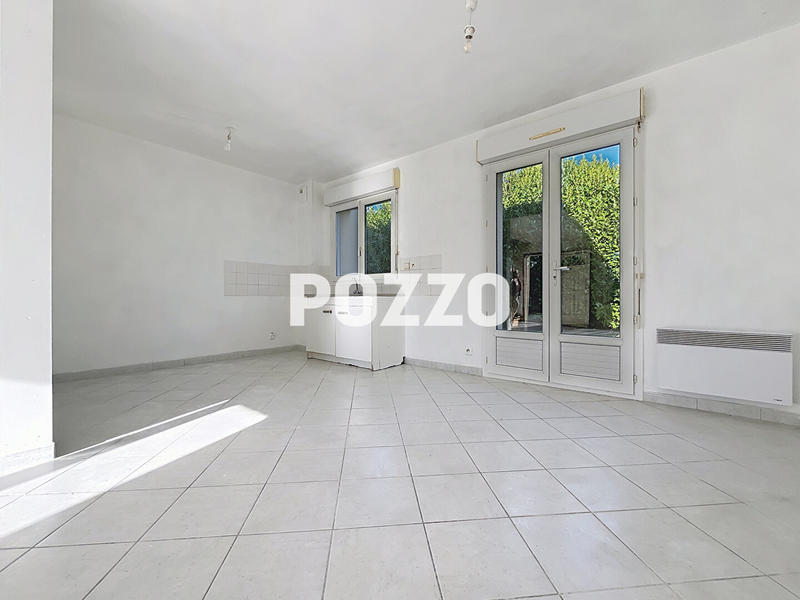 Maison - 96 m² - 5 pièces