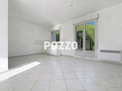 Maison - 96 m² - 5 pièces