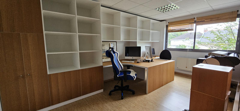 Bureau - 70 m²