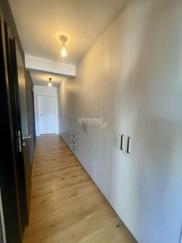 Appartement - 100 m² - 5 pièces