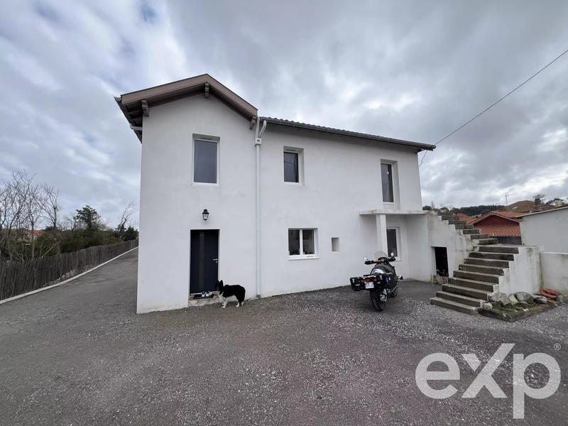 Appartement - 96 m² - 4 pièces