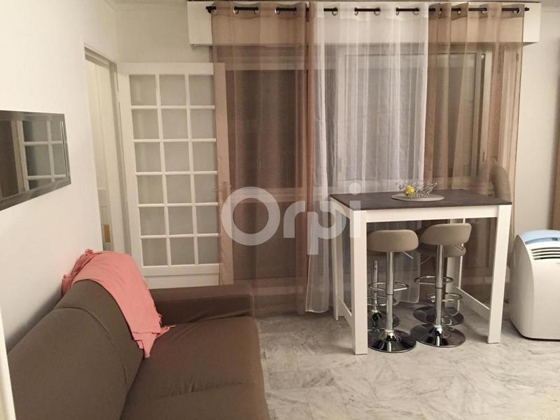 Studio - 30 m² - 1 pièce