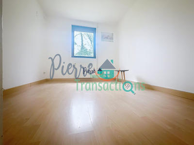 Maison - 235 m² - 7 pièces