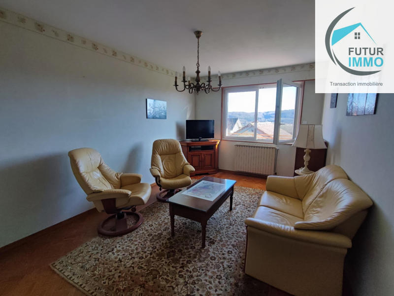 Maison - 205 m² - 8 pièces