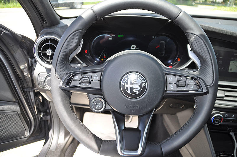 Alfa Romeo Giulia 160 at8 sprint toit ouvrant