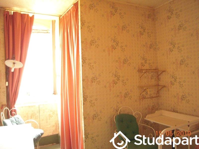 Chambre - 11 m² - 1 pièce