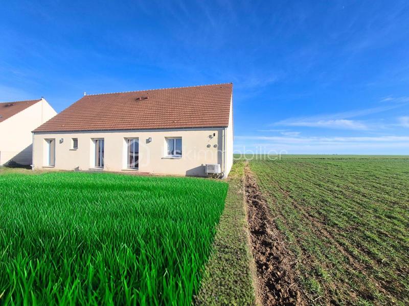 Maison - 104 m² - 6 pièces