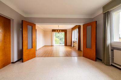 Maison - 202 m² - 9 pièces