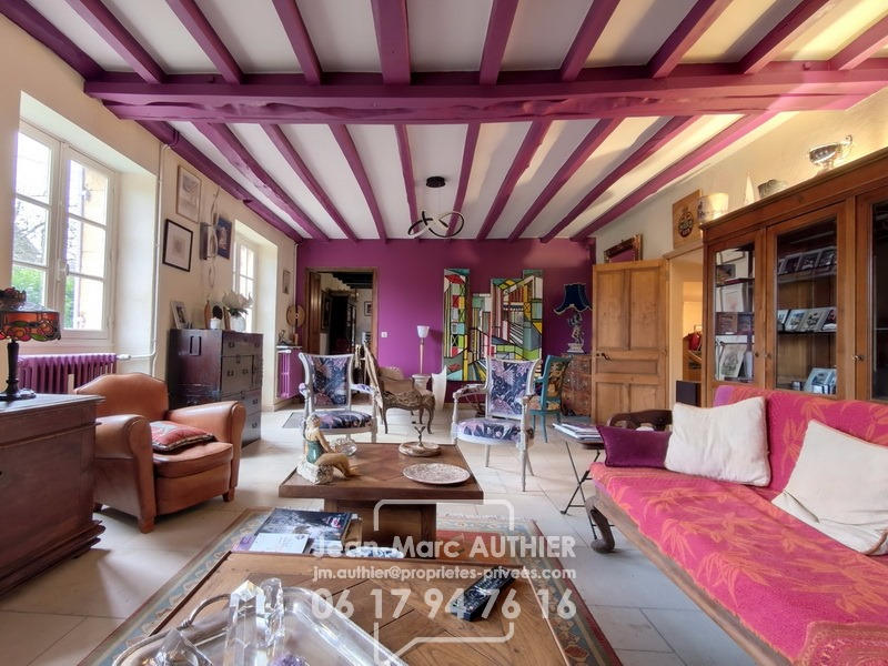 Maison - 293 m² - 9 pièces