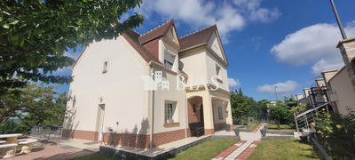 Maison - 191 m² - 8 pièces