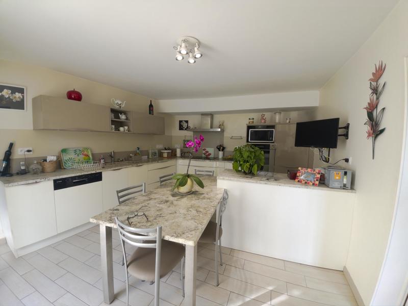 Maison de village - 198 m² - 6 pièces