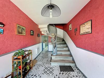 Maison - 350 m² - 12 pièces