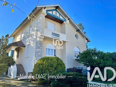 Maison - 200 m² - 6 pièces