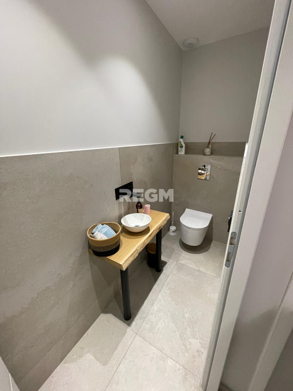 Mas - 260 m² - 6 pièces