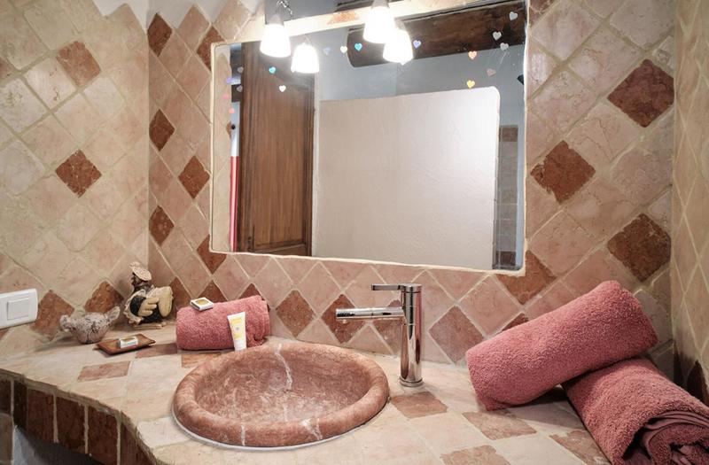 Demeure - 1 073 m² - 37 pièces