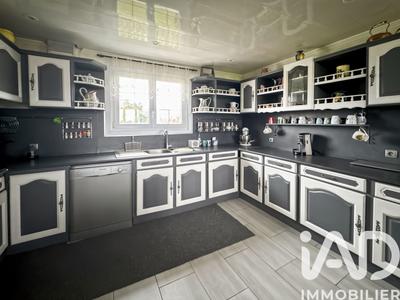 Maison - 180 m² - 7 pièces