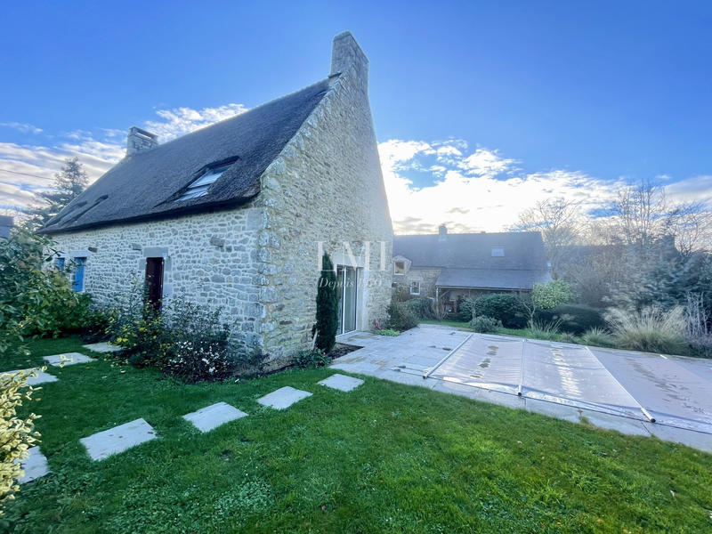 Maison ancienne - 212 m² - 10 pièces